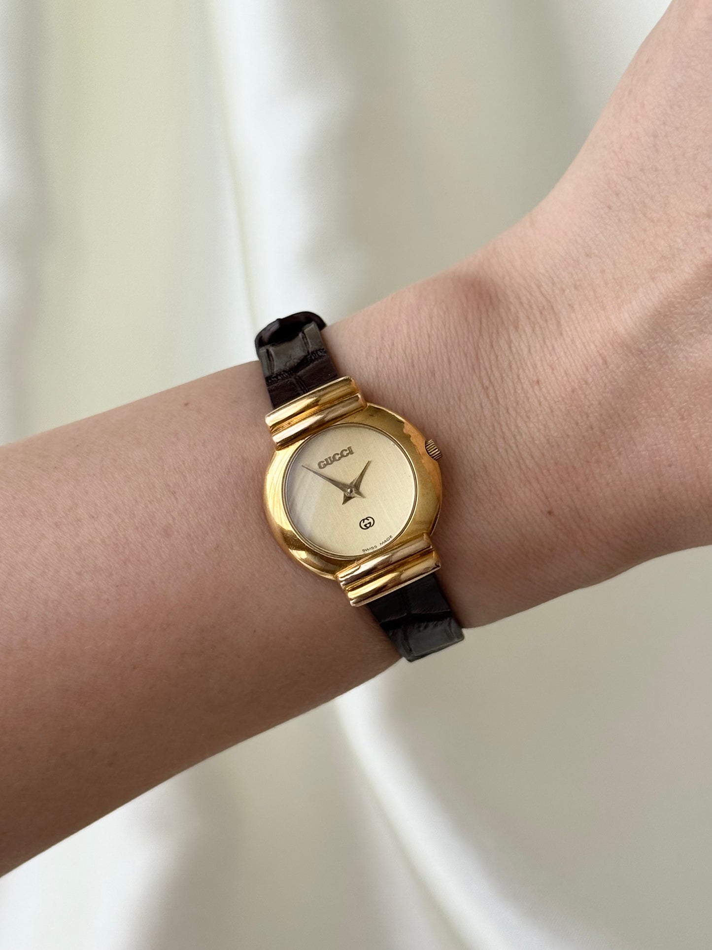 VINTAGE GUCCI 5300L