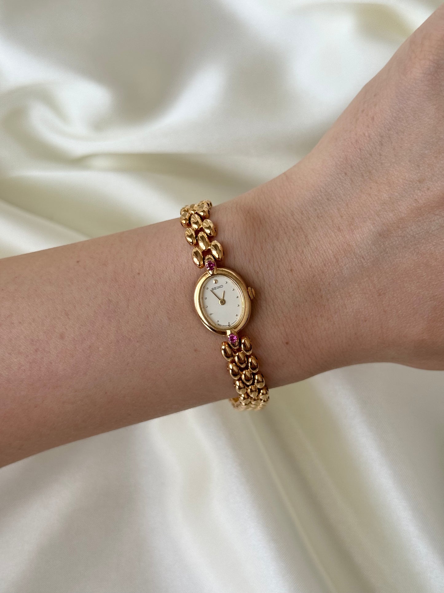 VINTAGE PETITE RUBY SEIKO